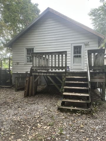 1644 E Grand Avenue, Des Moines, IA 50316