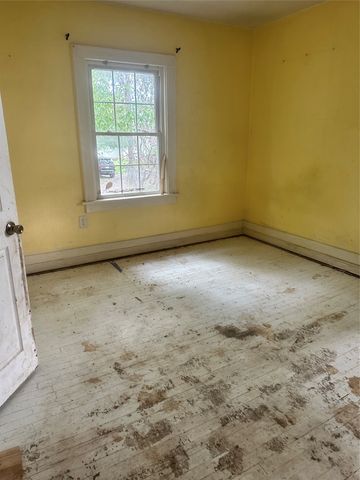 1644 E Grand Avenue, Des Moines, IA 50316