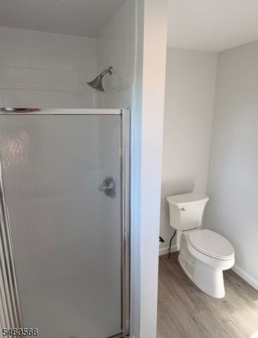 9 Hunter St, Roxbury Twp., NJ 07876