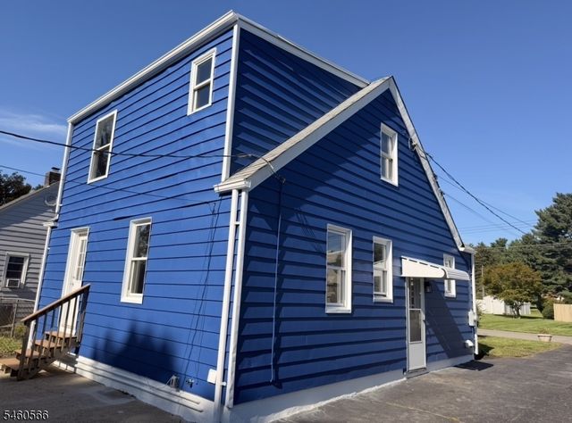 9 Hunter St, Roxbury Twp., NJ 07876