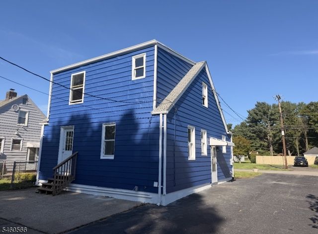 9 Hunter St, Roxbury Twp., NJ 07876