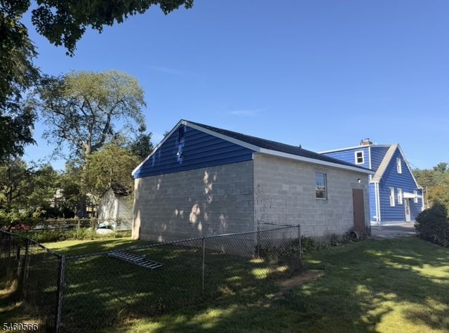 9 Hunter St, Roxbury Twp., NJ 07876