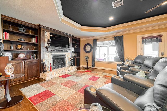 792 W Bayshore Drive, Palacios, TX 77465