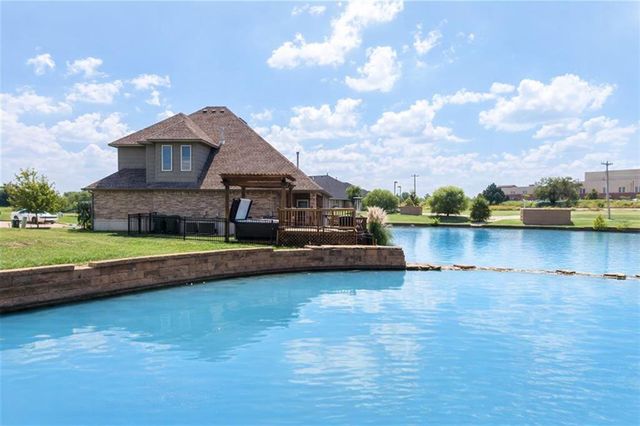 1404 Katelyn Court, Yukon, OK 73099