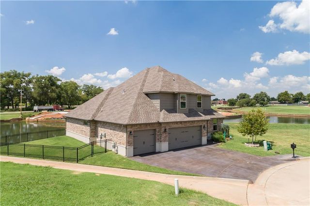 1404 Katelyn Court, Yukon, OK 73099