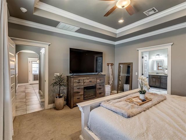 1404 Katelyn Court, Yukon, OK 73099