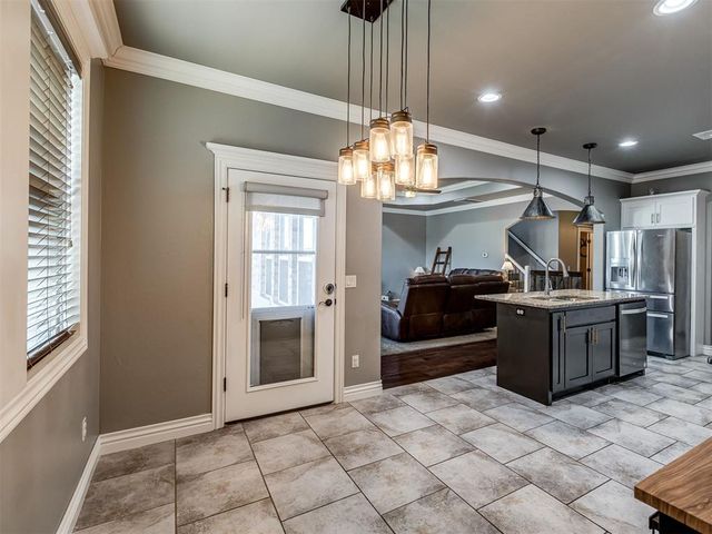 1404 Katelyn Court, Yukon, OK 73099