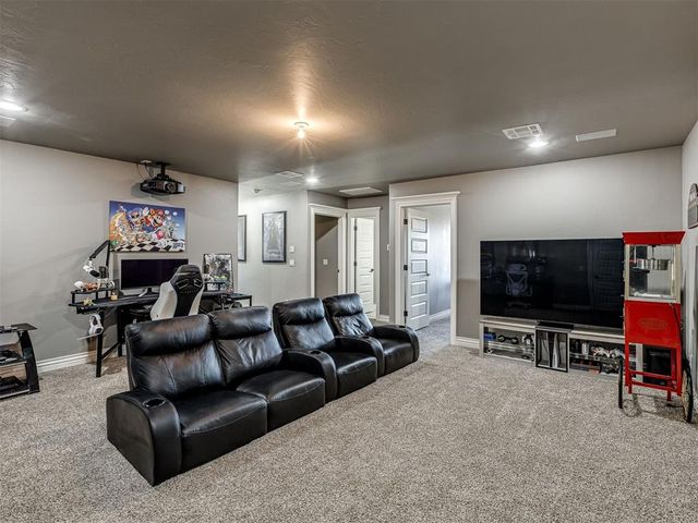 1404 Katelyn Court, Yukon, OK 73099