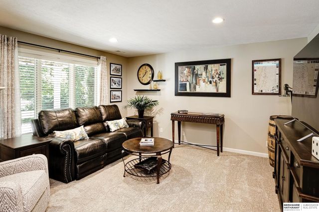 4613 N 134th Avenue, Omaha, NE 68164