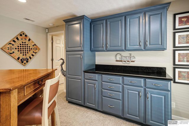 4613 N 134th Avenue, Omaha, NE 68164