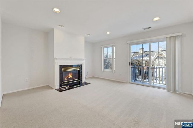 2198 Kent Court, Mahwah, NJ 07430
