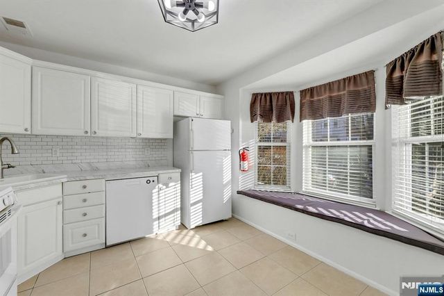 2198 Kent Court, Mahwah, NJ 07430