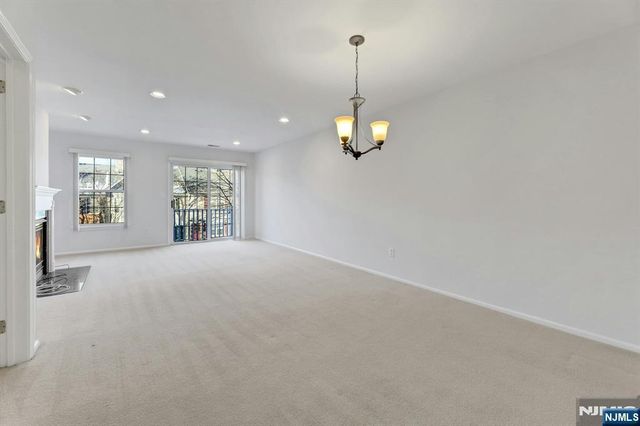 2198 Kent Court, Mahwah, NJ 07430