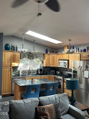 2665 NE Genet Court, Bend, OR 97701