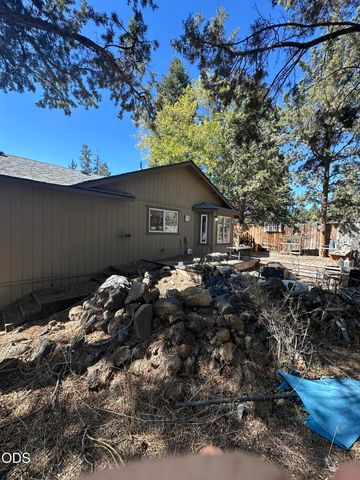 2665 NE Genet Court, Bend, OR 97701