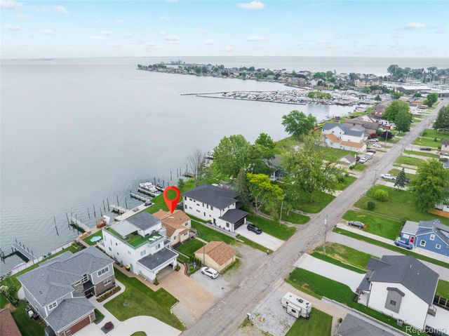 41260 Conger Bay Drive, Harrison Charter Township, MI 48045