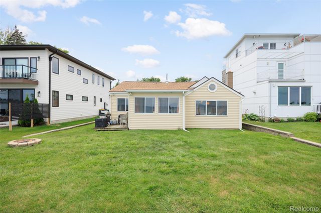 41260 Conger Bay Drive, Harrison Charter Township, MI 48045