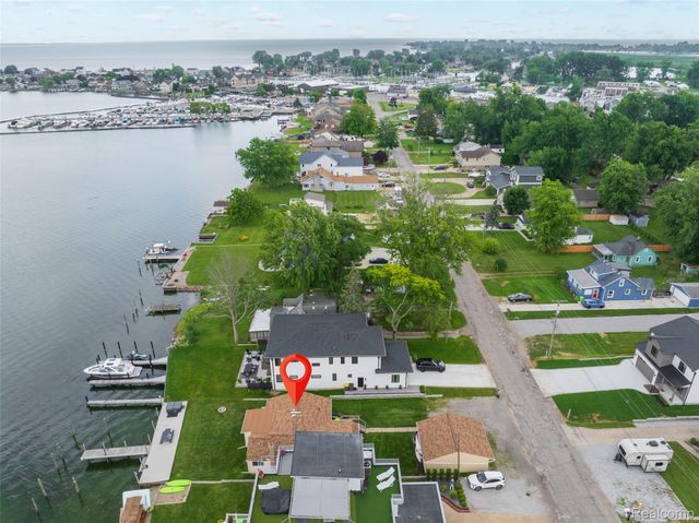 41260 Conger Bay Drive, Harrison Charter Township, MI 48045