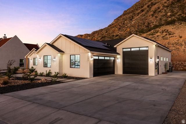 2221 S ANGELL HEIGHTS DR, Hurricane, UT 84737