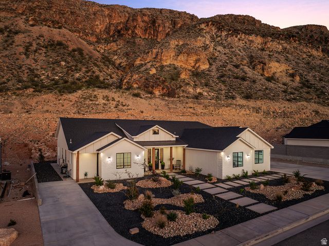 2221 S ANGELL HEIGHTS DR, Hurricane, UT 84737