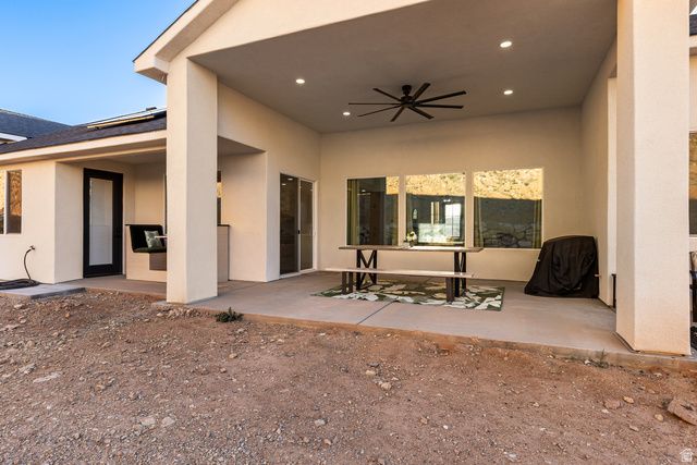 2221 S ANGELL HEIGHTS DR, Hurricane, UT 84737