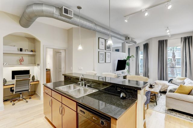 1901 Post Oak Boulevard 3502, Houston, TX 77056