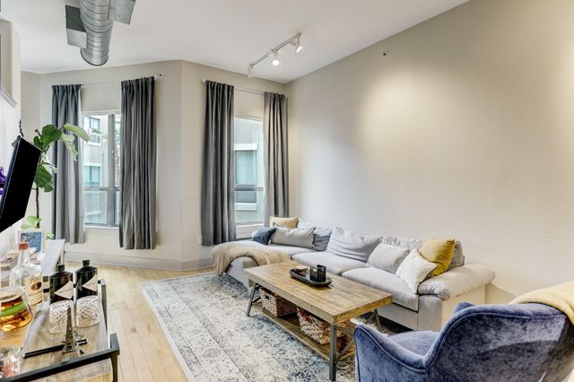 1901 Post Oak Boulevard 3502, Houston, TX 77056