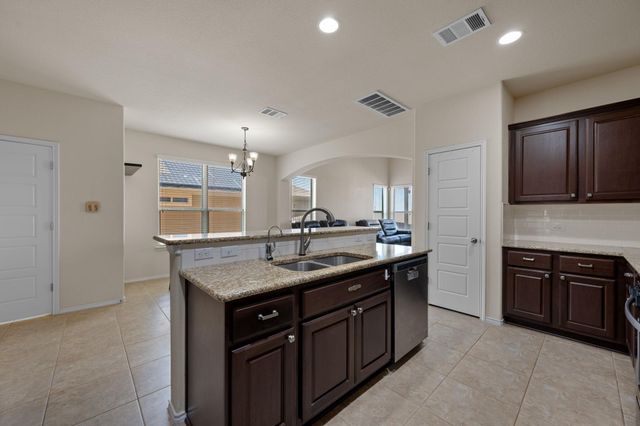 104 Buescher CV, Hutto, TX 78634