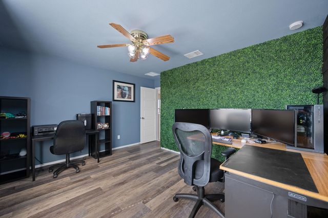 104 Buescher CV, Hutto, TX 78634