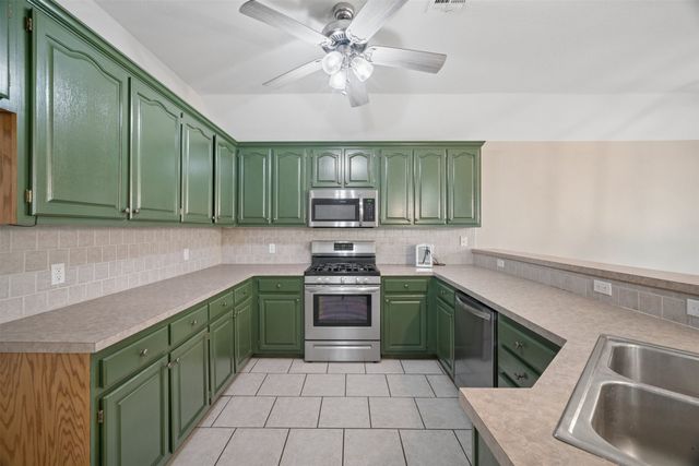 11283 S 274th East Avenue, Coweta, OK 74429