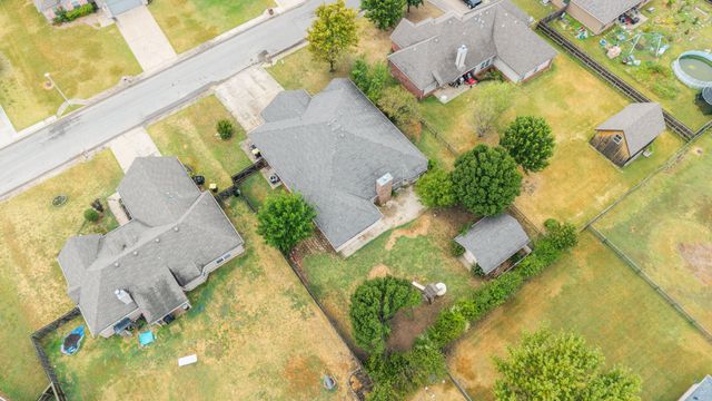 11283 S 274th East Avenue, Coweta, OK 74429