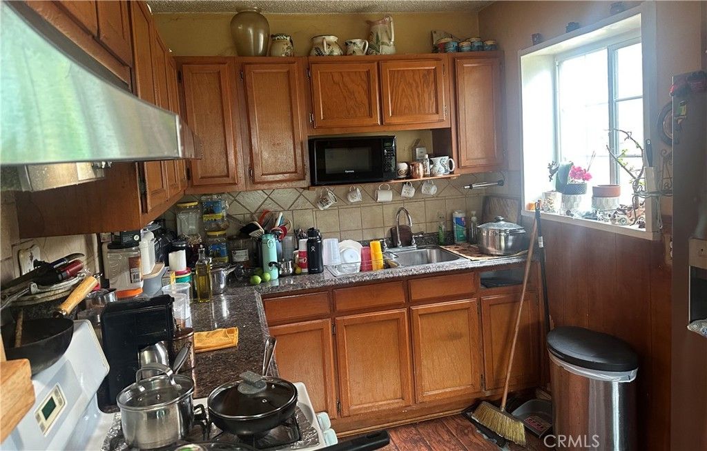 Image 5 of property listing at 2437 Bloomdale, Duarte, CA 91010