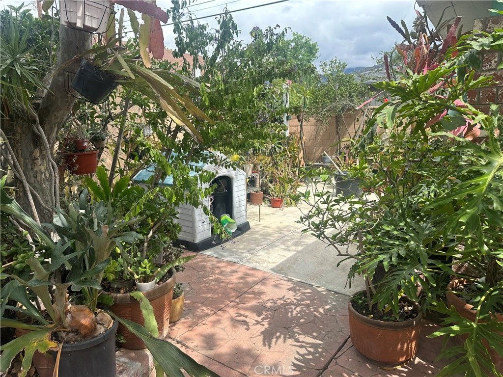 Image 9 of property listing at 2437 Bloomdale, Duarte, CA 91010