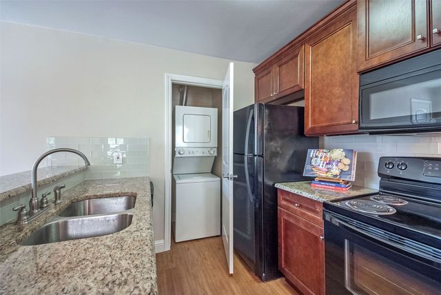 5616 Preston Oaks Road 110, Dallas, TX 75254