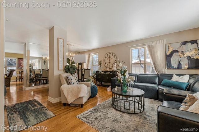 20988 Foxtree Court, Southfield, MI 48075