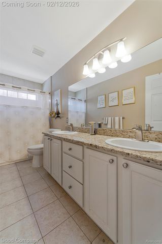 20988 Foxtree Court, Southfield, MI 48075