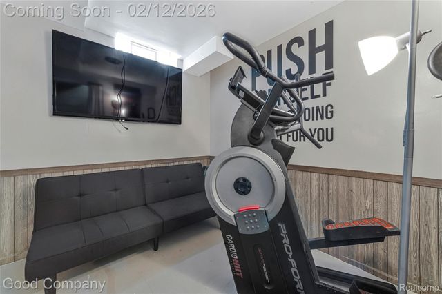 20988 Foxtree Court, Southfield, MI 48075