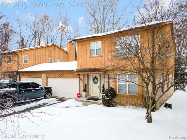 20988 Foxtree Court, Southfield, MI 48075