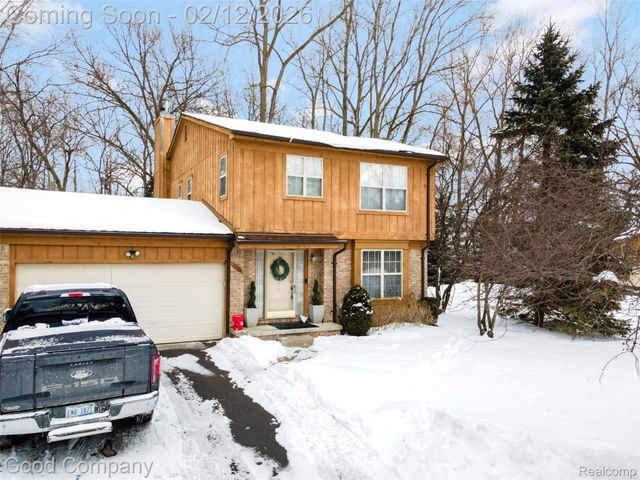 20988 Foxtree Court, Southfield, MI 48075