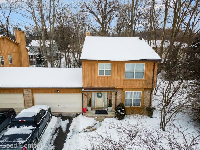 20988 Foxtree Court, Southfield, MI 48075