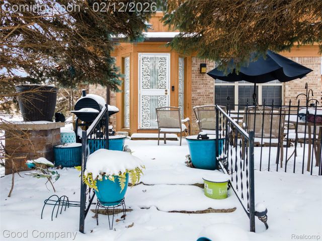 20988 Foxtree Court, Southfield, MI 48075