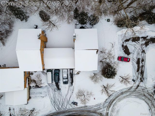 20988 Foxtree Court, Southfield, MI 48075