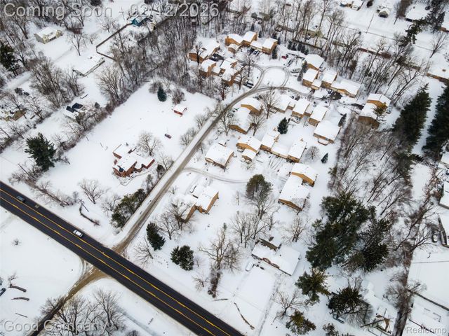 20988 Foxtree Court, Southfield, MI 48075