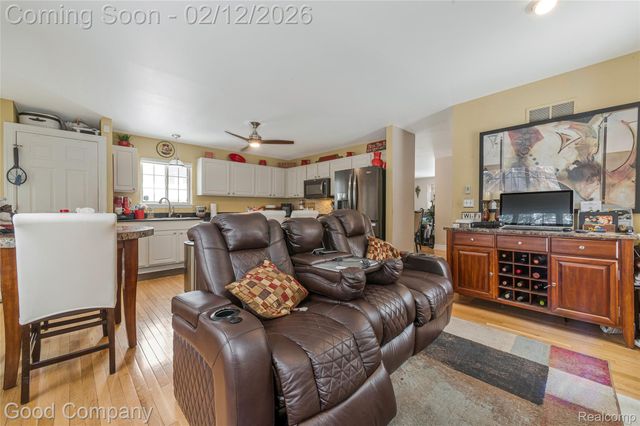 20988 Foxtree Court, Southfield, MI 48075