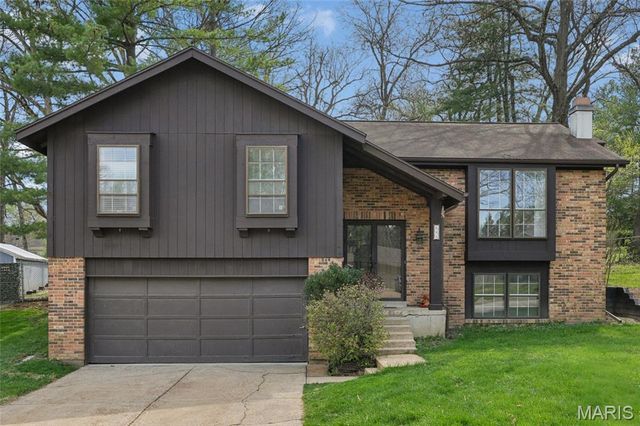 648 Running Creek Drive, Ballwin, MO 63021