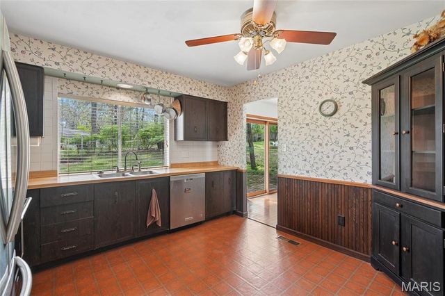 648 Running Creek Drive, Ballwin, MO 63021