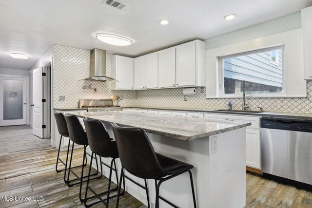 1980 Washington Street, Bay Saint Louis, MS 39520