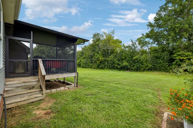 6016 Legacy Dr, Springfield, TN 37172