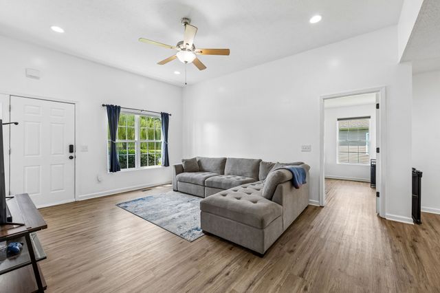 6016 Legacy Dr, Springfield, TN 37172