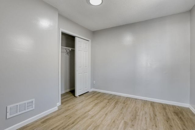 1915 Glenwood Avenue, Minneapolis, MN 55405